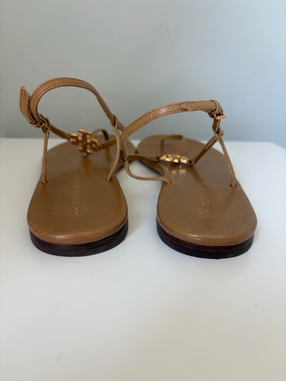 Tory Burch Capri Logo Sandals | Size 11 - Picture 8 of 12